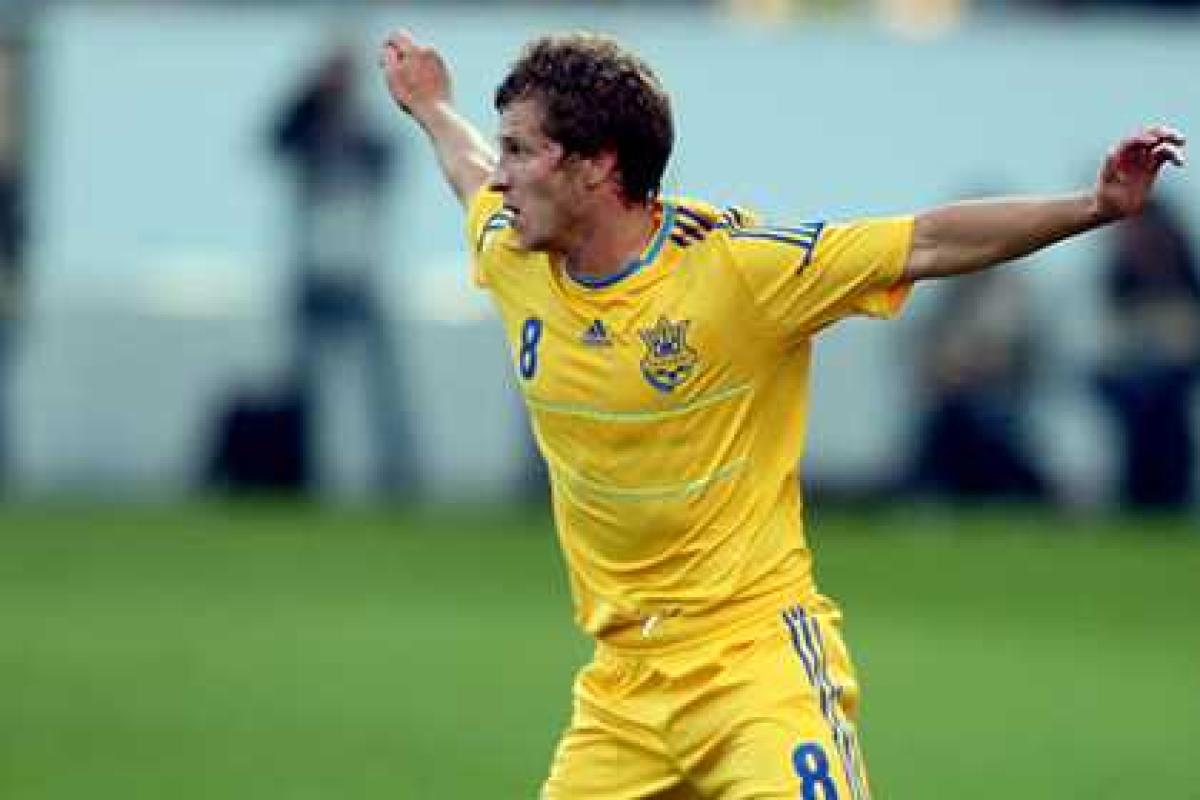Экс-игрок "Динамо" Алиев устроил пьяный дебош в ночном клубе, угрожал оружием