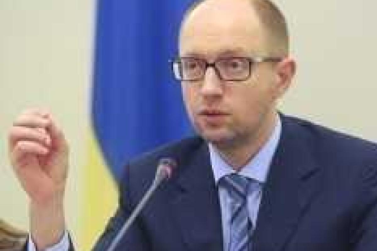 Яценюк срочно собирает заседание Кабмина