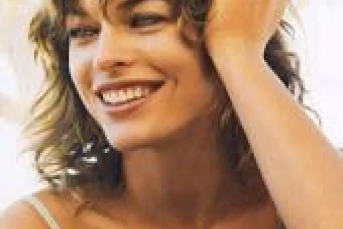 Мила Йовович станет мамой во второй раз