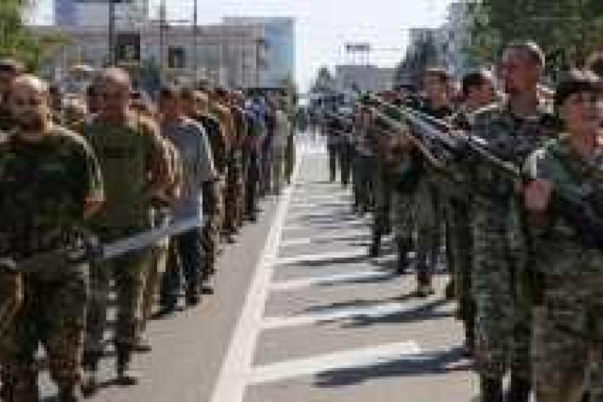 Волонтер опознал среди пленных в Донецке бойцов 51-й бригады