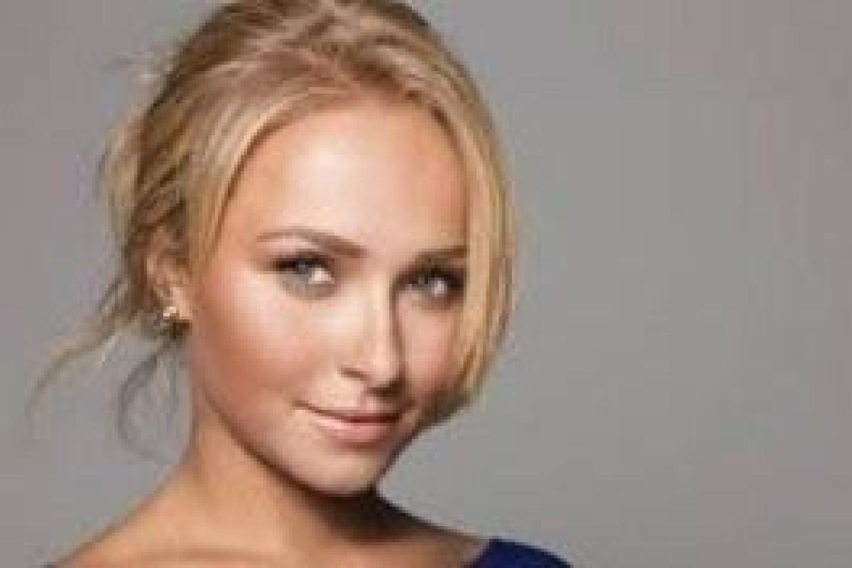 Кличко перенес свадьбу с Панеттьери на октябрь