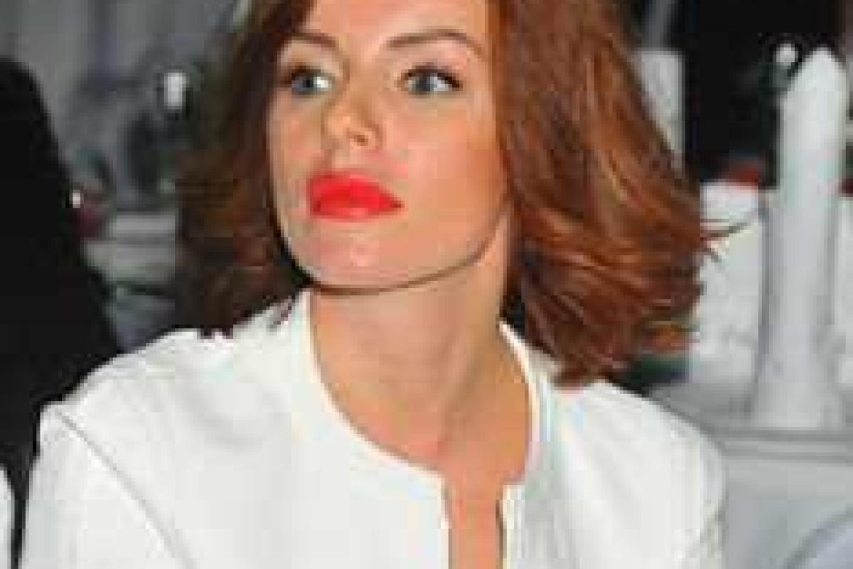 Экс-татушка Юлия Волкова попала в ДТП Экс-татушка Юлия Волкова попала в ДТП