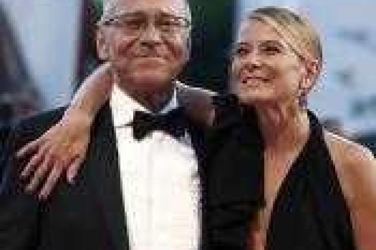 Дочь Кончаловского и Высоцкой пошла на поправку