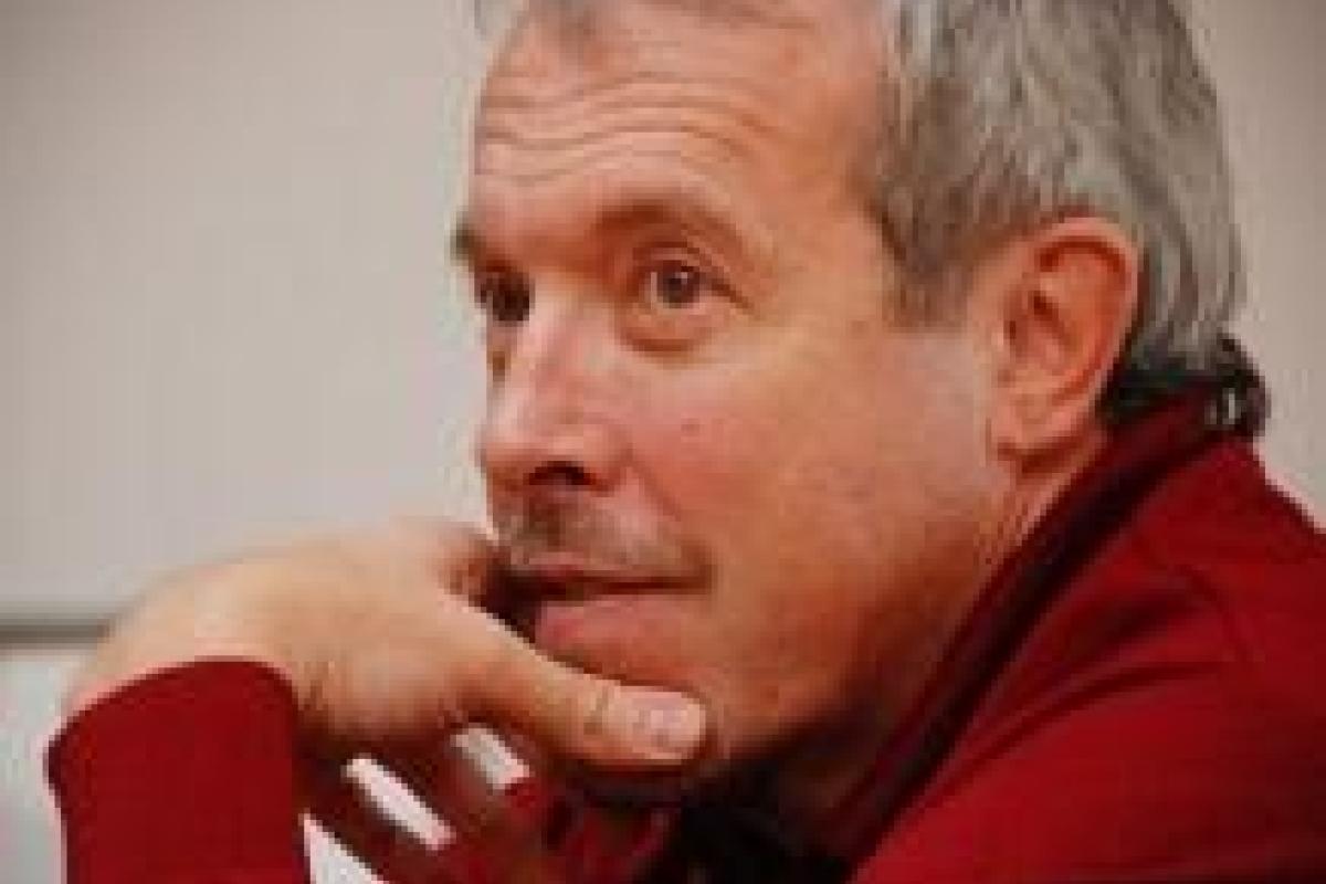 Макаревич презентовал песню "Моя страна сошла с ума"