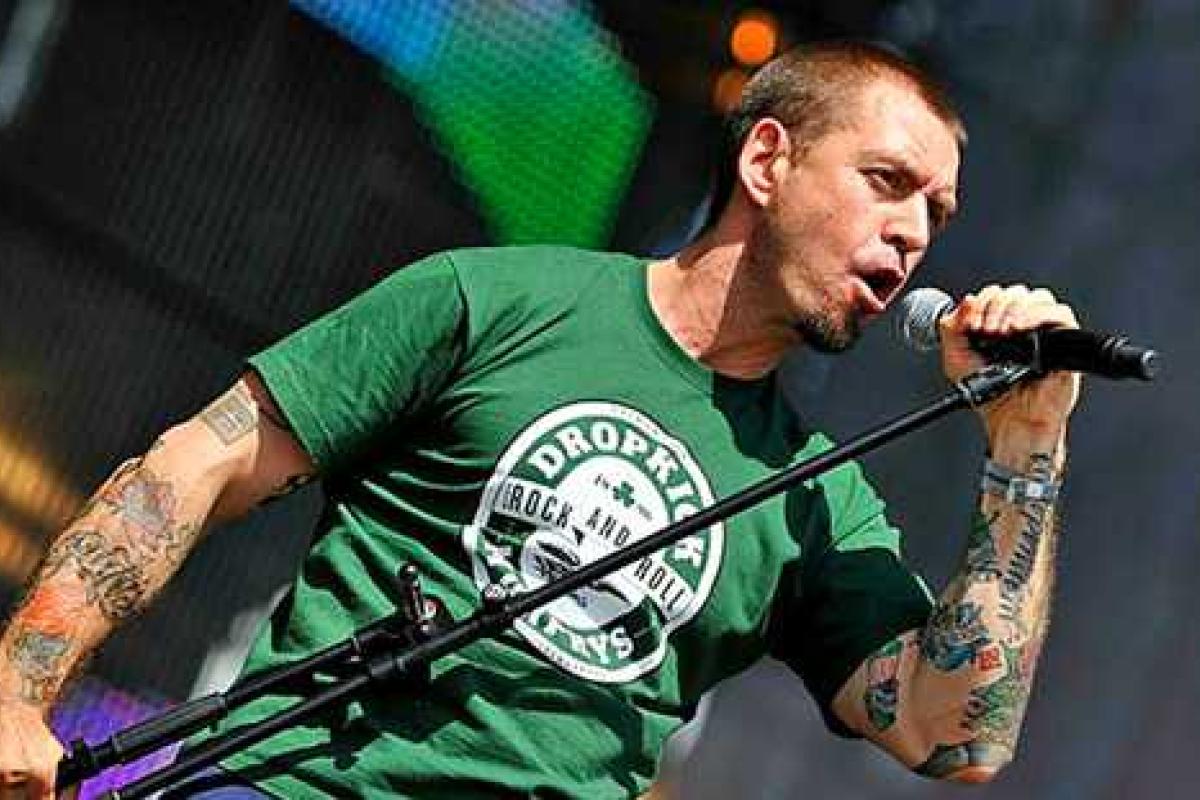 «Ляпис Трубецкой» прекращает свое существование. Вместо нее появляются Brutto и Trubetskoy