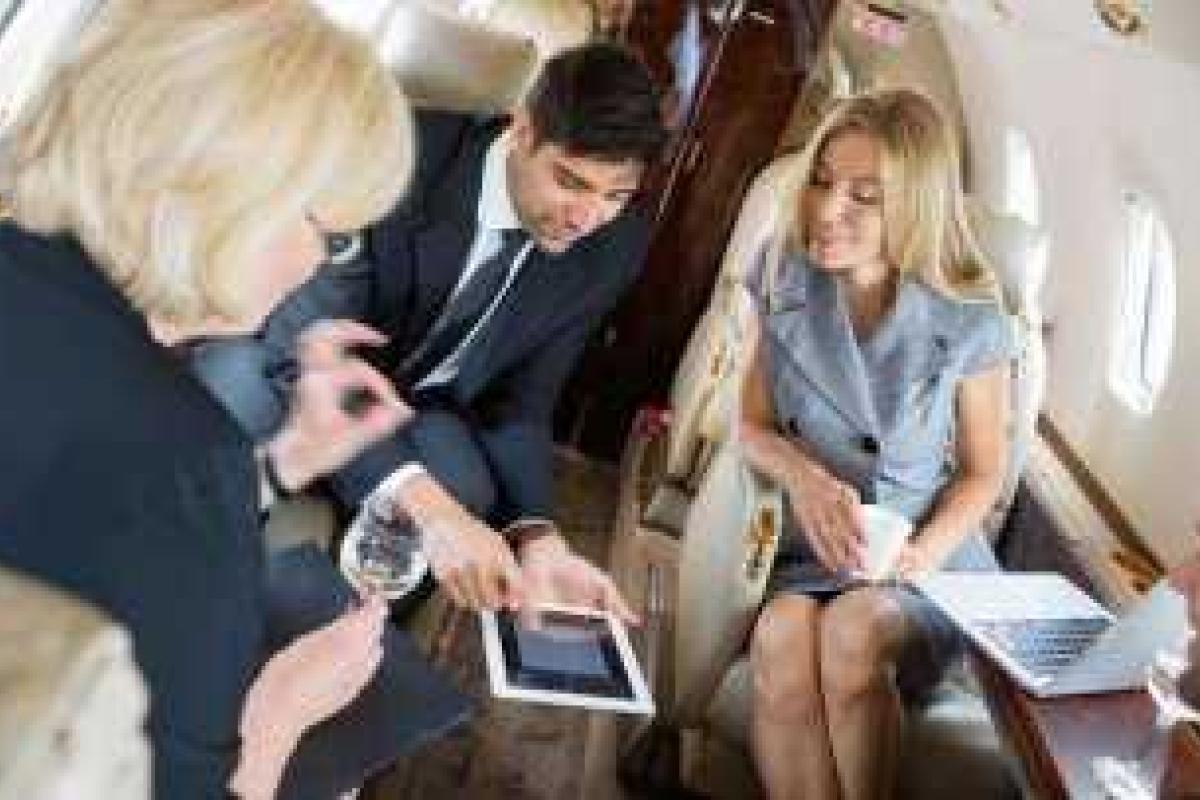 В интернете появилась социальная сеть "для богатых" В интернете появилась социальная сеть "для богатых"