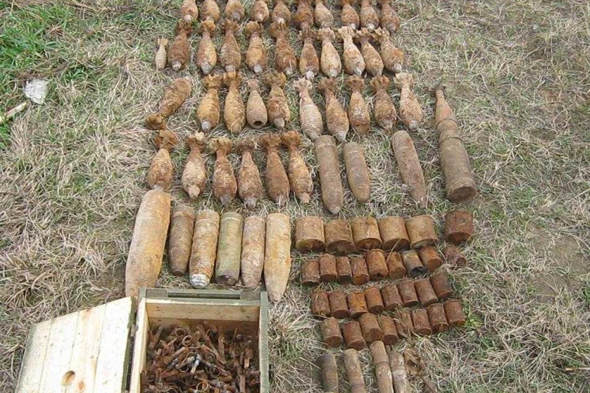 На Волыни пиротехники обезвредили 85 взрывоопасных предметов 1500 патронов На Волыни пиротехники обезвредили 85 взрывоопасных предметов 1500 патронов