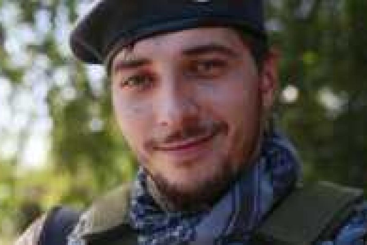 Возле Счастья погиб фотокорреспондент и боец "Айдара"  Возле Счастья погиб фотокорреспондент и боец "Айдара"
