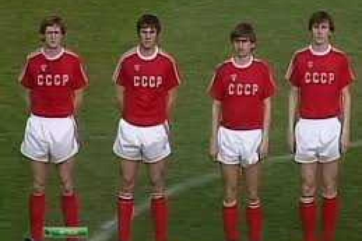 Сегодня скончался легендарный полузащитник "Спартака" Федор Черенков. Сегодня скончался легендарный полузащитник "Спартака" Федор Черенков.
