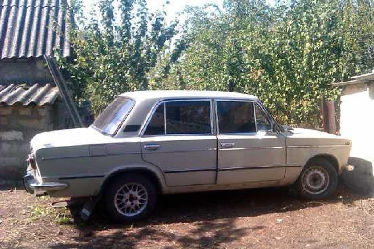 В Донецкой области задержали серийных угонщиков В Донецкой области задержали серийных угонщиков