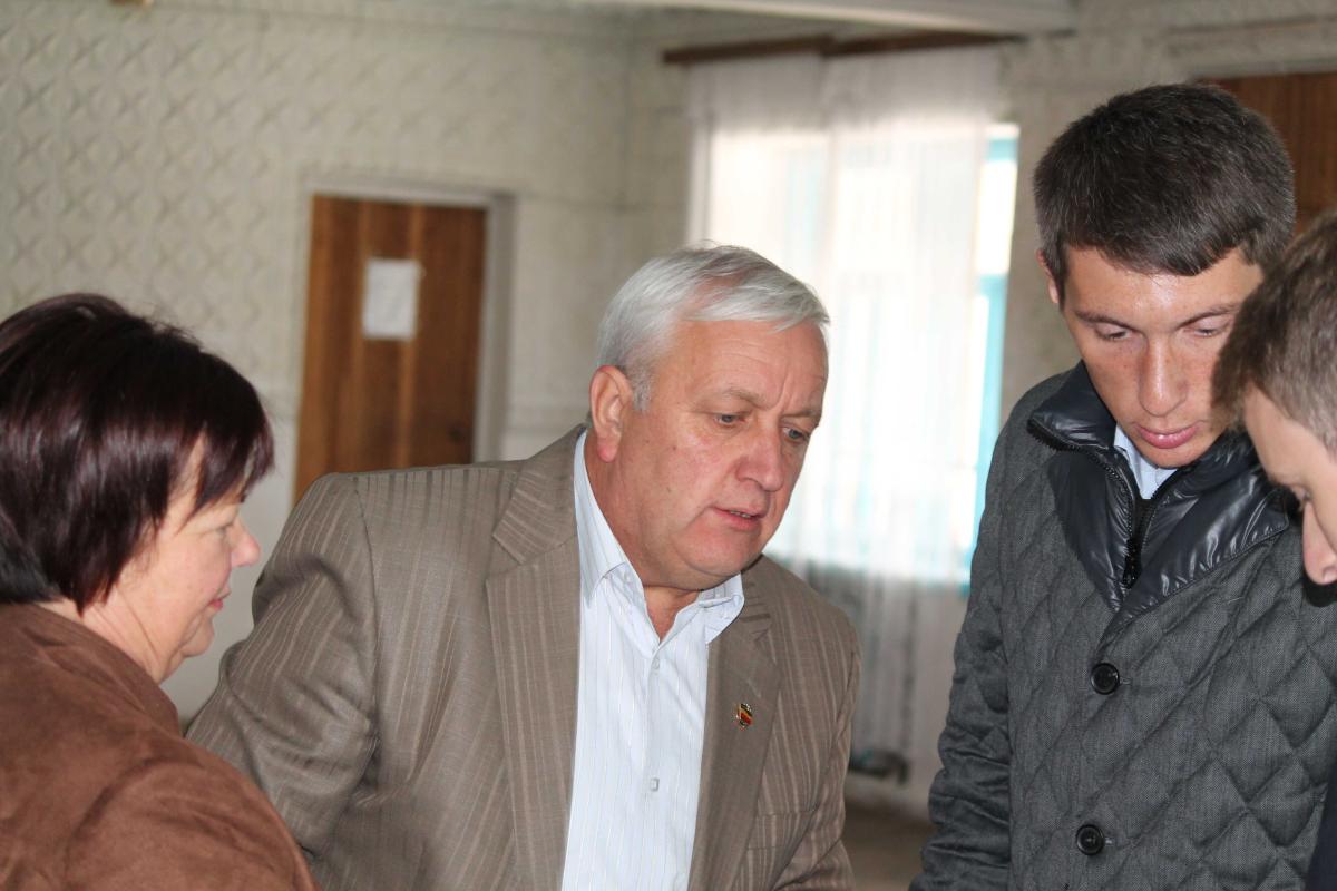 По жизни в белых халатах По жизни в белых халатах