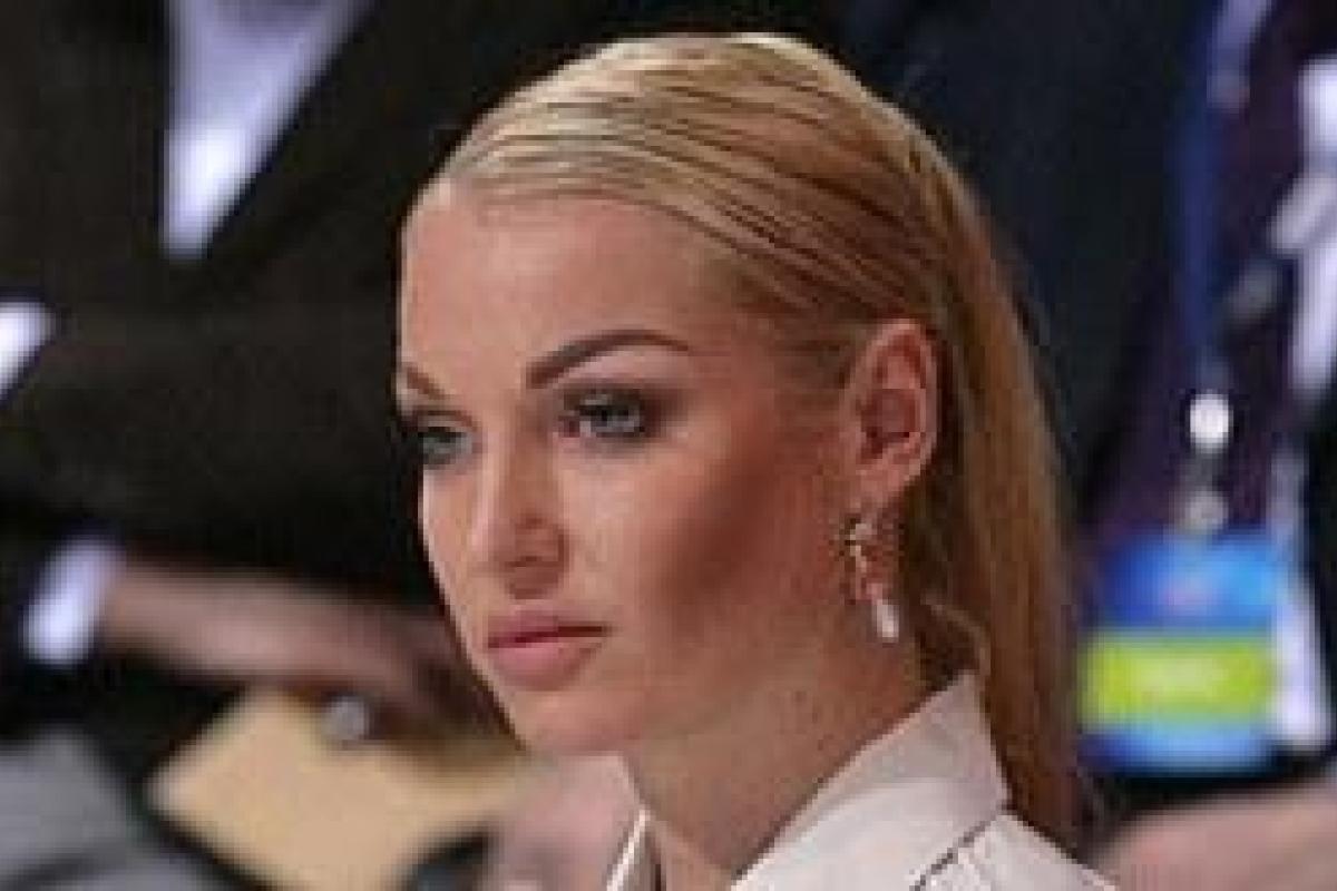 Волочкова будет судиться с Бледанс из-за "писи-бабочки" Волочкова будет судиться с Бледанс из-за "писи-бабочки"