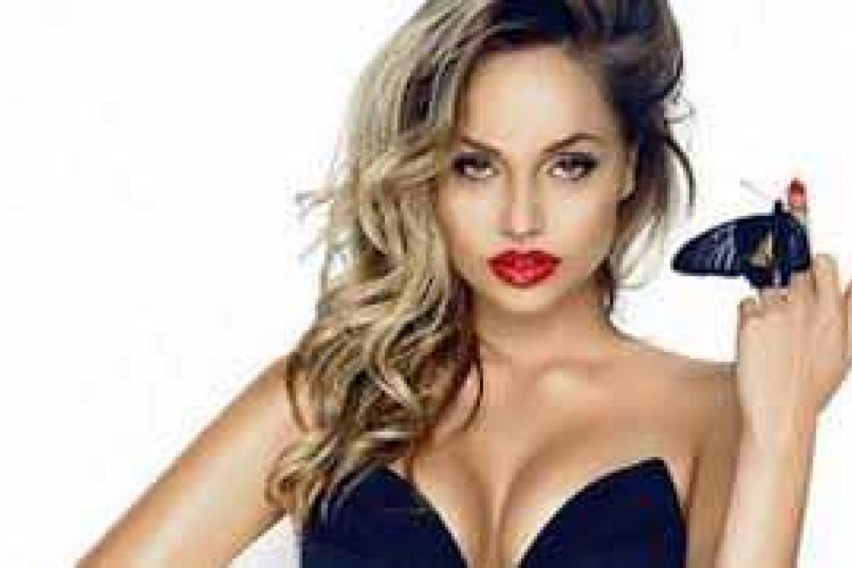 У группы REAL O появилась новая известная солистка