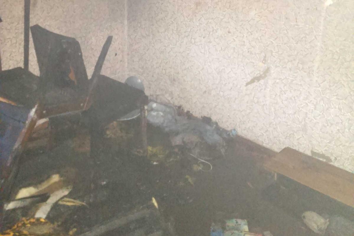 В Житомире на пожаре в многоэтажке спасли пожилого мужчину В Житомире на пожаре в многоэтажке спасли пожилого мужчину