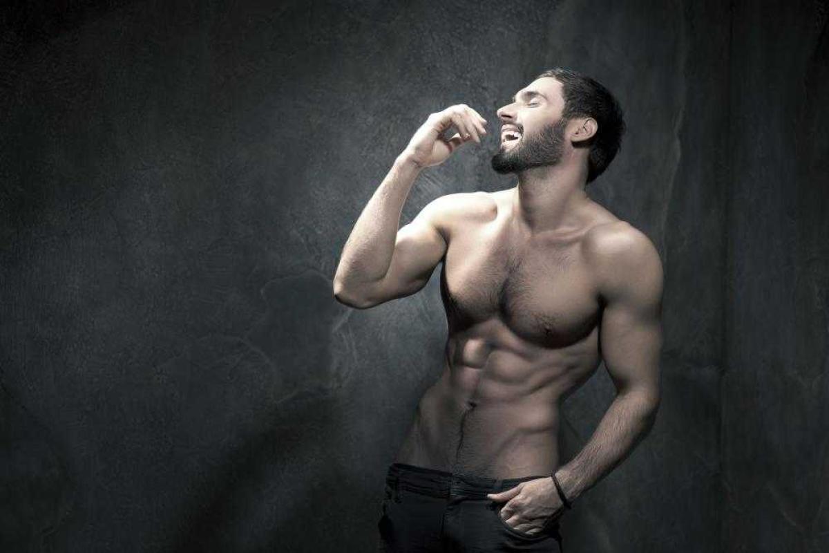 Виталий Козловский показал новый откровенный клип "Будь сильнее" Виталий Козловский показал новый откровенный клип "Будь сильнее"