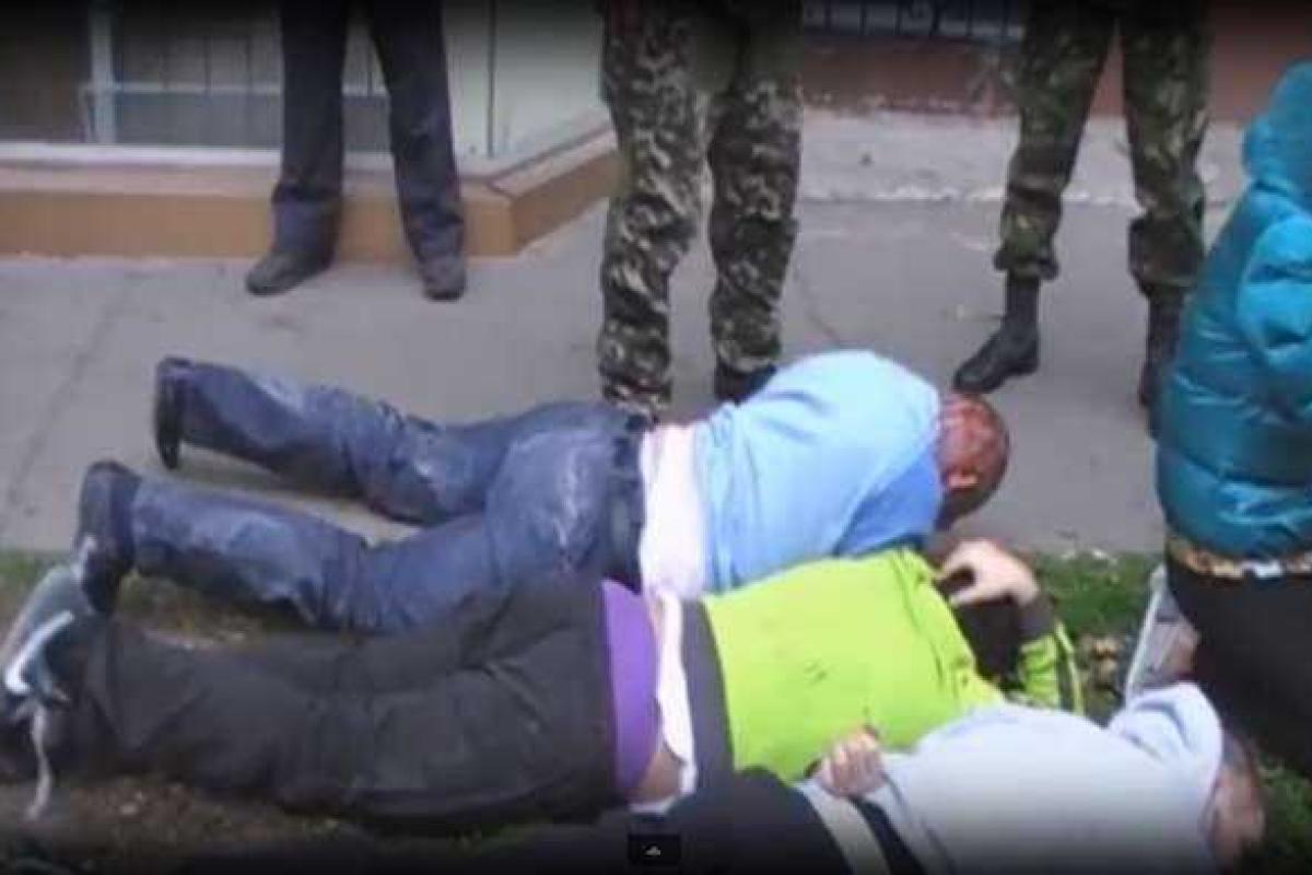Как в Херсоне "Правый сектор" накрыл "наркобарыг" Как в Херсоне "Правый сектор" накрыл "наркобарыг"