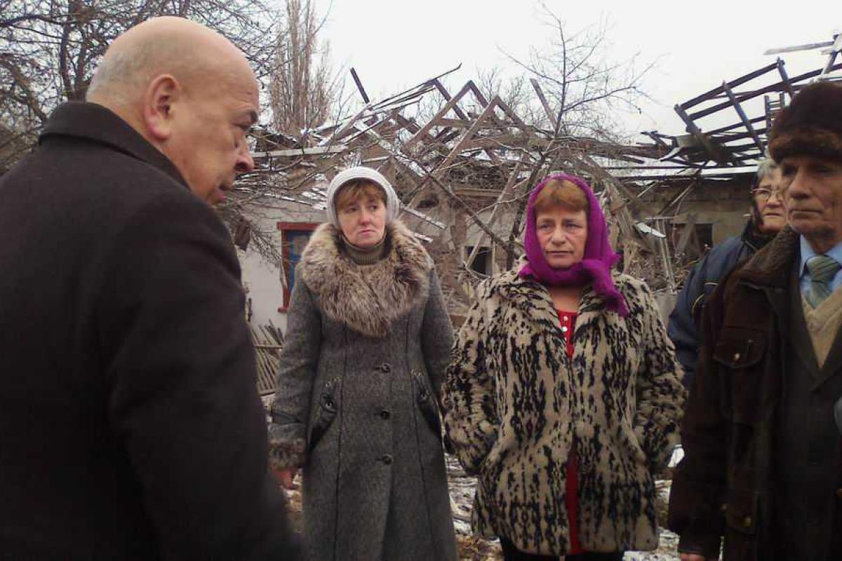 Пострадавшие от обстрела в Тошковке будут переселены и получат необходимую помощь, - Москаль