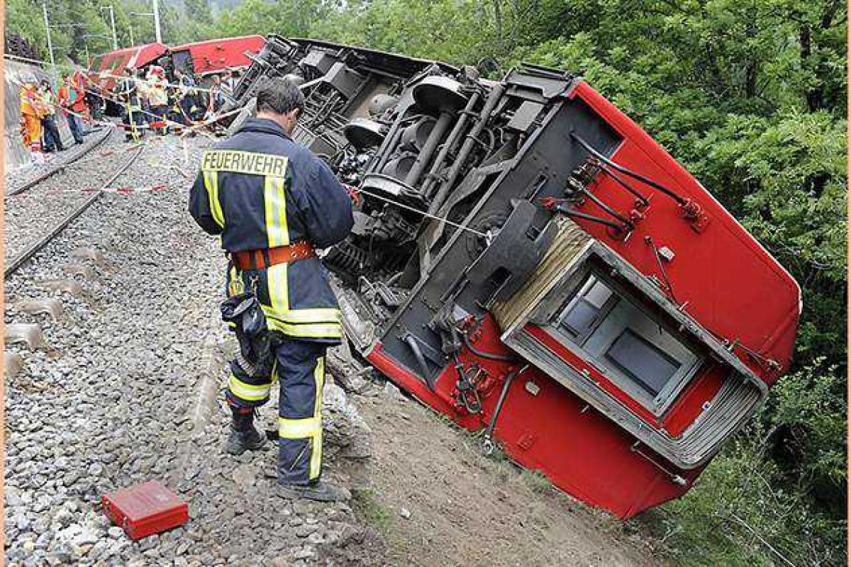В Канаде сошел с рельсов товарный поезд