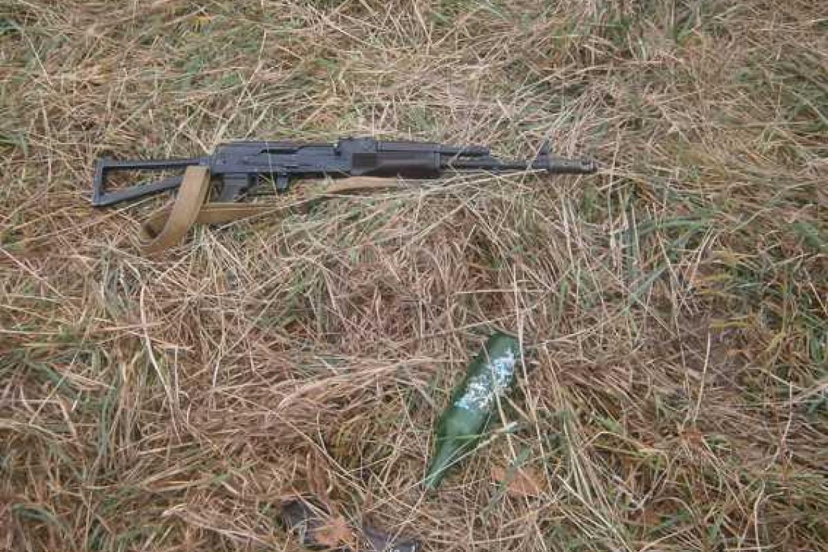 В Ровенской области задержан автомобиль с оружием В Ровенской области задержан автомобиль с оружием