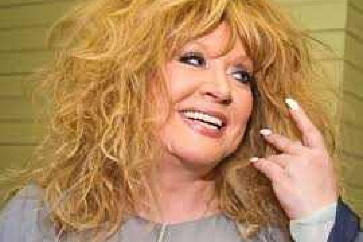 Пугачева отказалась от участия в новогодних огоньках Пугачева отказалась от участия в новогодних огоньках