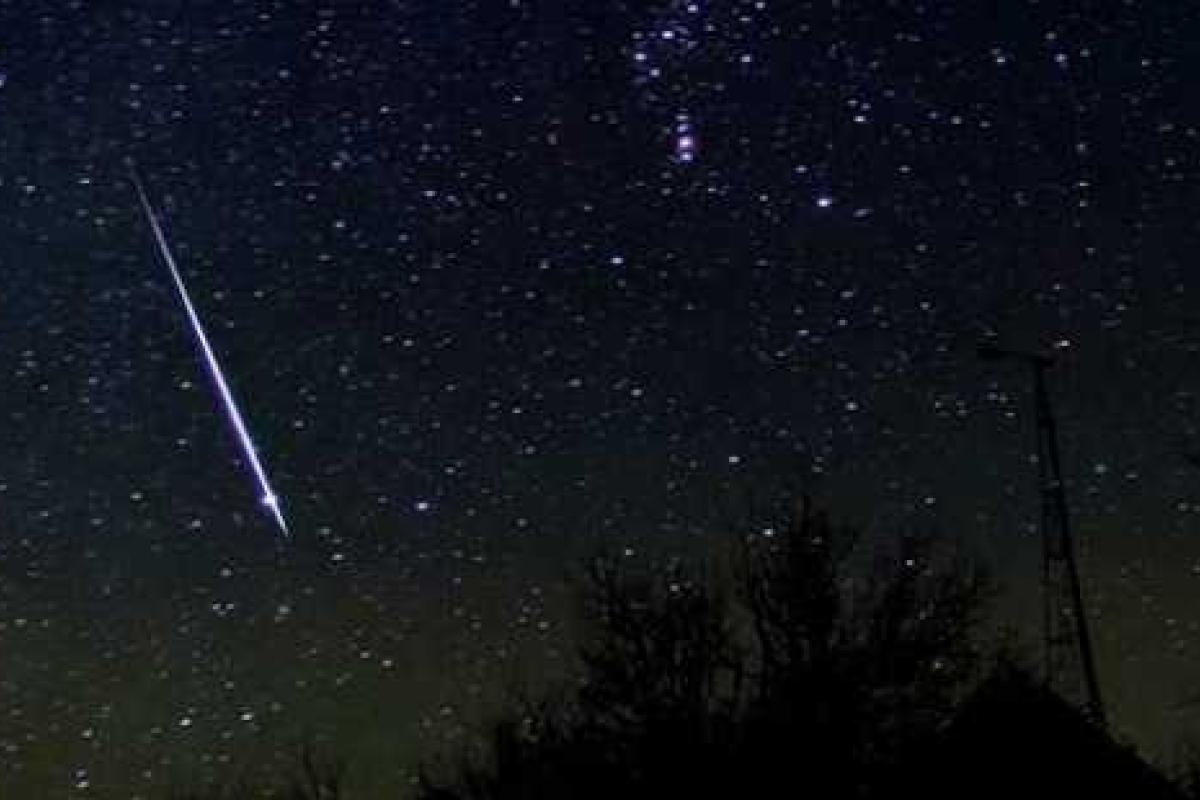 Самый яркий звездопад уходящего года можно будет наблюдать на этих выходных Самый яркий звездопад уходящего года можно будет наблюдать на этих выходных