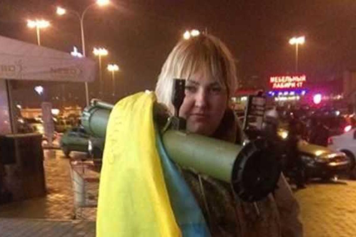Волонтер покаталась по Харькову с гранатометом: никто не отреагировал Волонтер покаталась по Харькову с гранатометом: никто не отреагировал