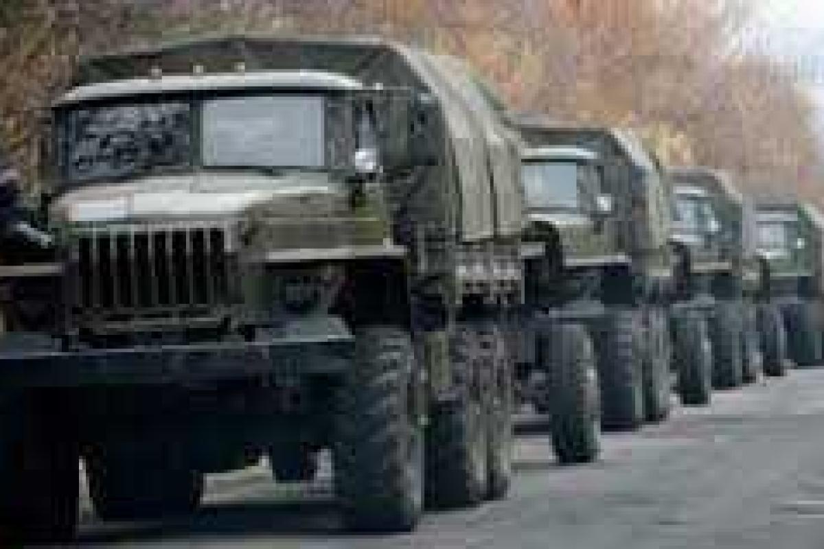 В Луганске заметили колонну военных "Уралов"
