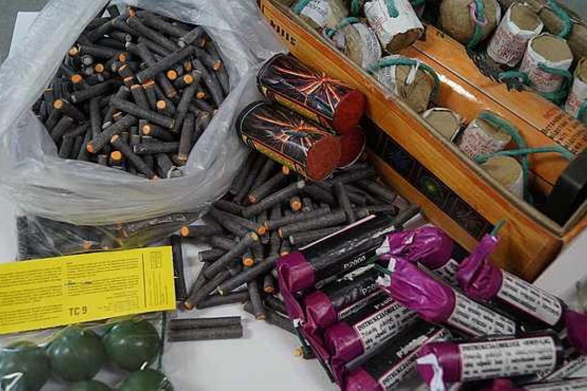 В Иршаве правоохранители изъяли "опасные игрушки" без документов В Иршаве правоохранители изъяли "опасные игрушки" без документов