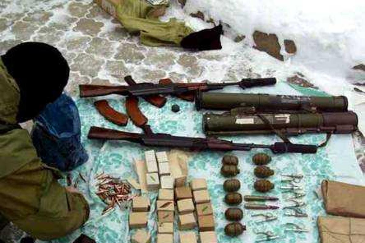 На Донетчине СБУ задержала диверсантов-подрывников, боевика из банды "Лешего" и корректировщика огня На Донетчине СБУ задержала диверсантов-подрывников, боевика из банды "Лешего" и корректировщика огня