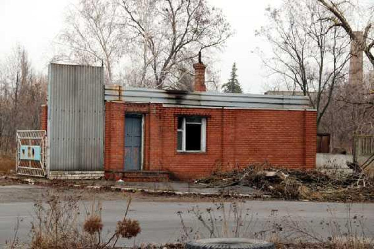 В районе Мариуполя с поличным задержали 15 человек, которые разворовывали воинскую часть