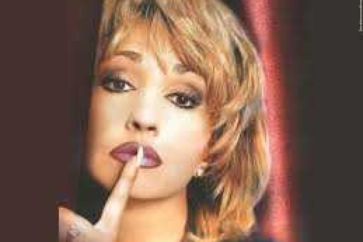 Ирина Аллегрова намерена покинуть Россию Ирина Аллегрова намерена покинуть Россию