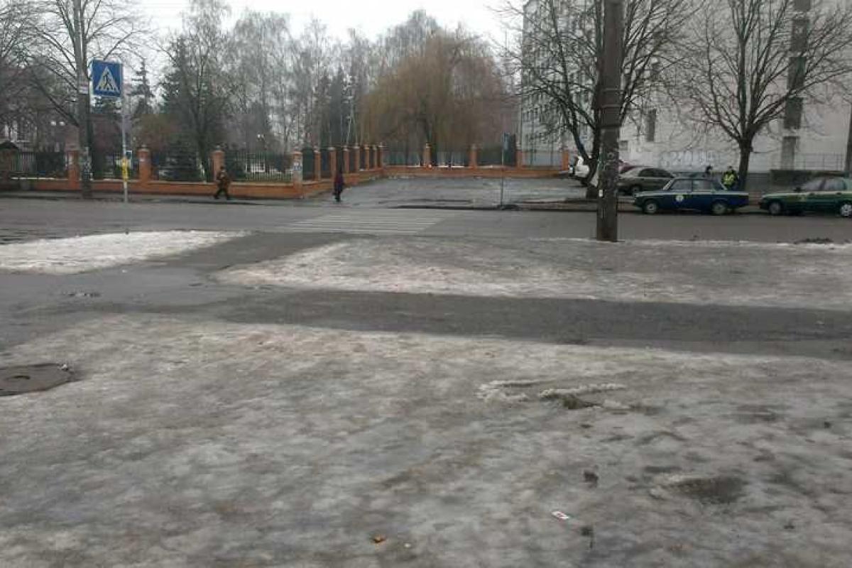 В столице "по горячим следам" задержан водитель, который на тротуаре сбил пешехода и скрылся с места ДТП В столице "по горячим следам" задержан водитель, который на тротуаре сбил пешехода и скрылся с места ДТП