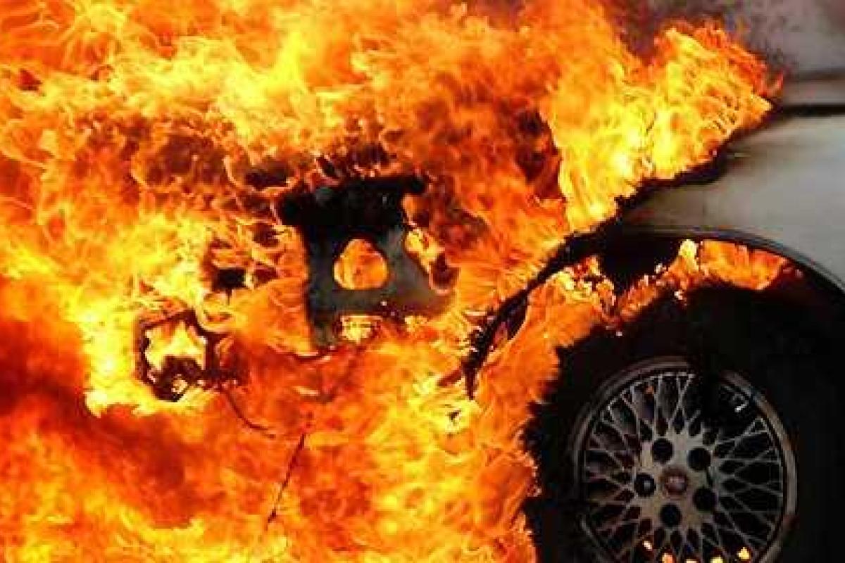 В Виноградове и Ужгороде горели легковые автомобили В Виноградове и Ужгороде горели легковые автомобили