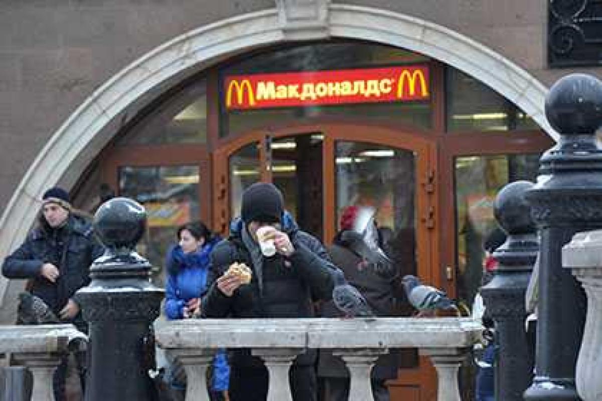Прибыль «Макдоналдс» упала на 21 процент Прибыль «Макдоналдс» упала на 21 процент