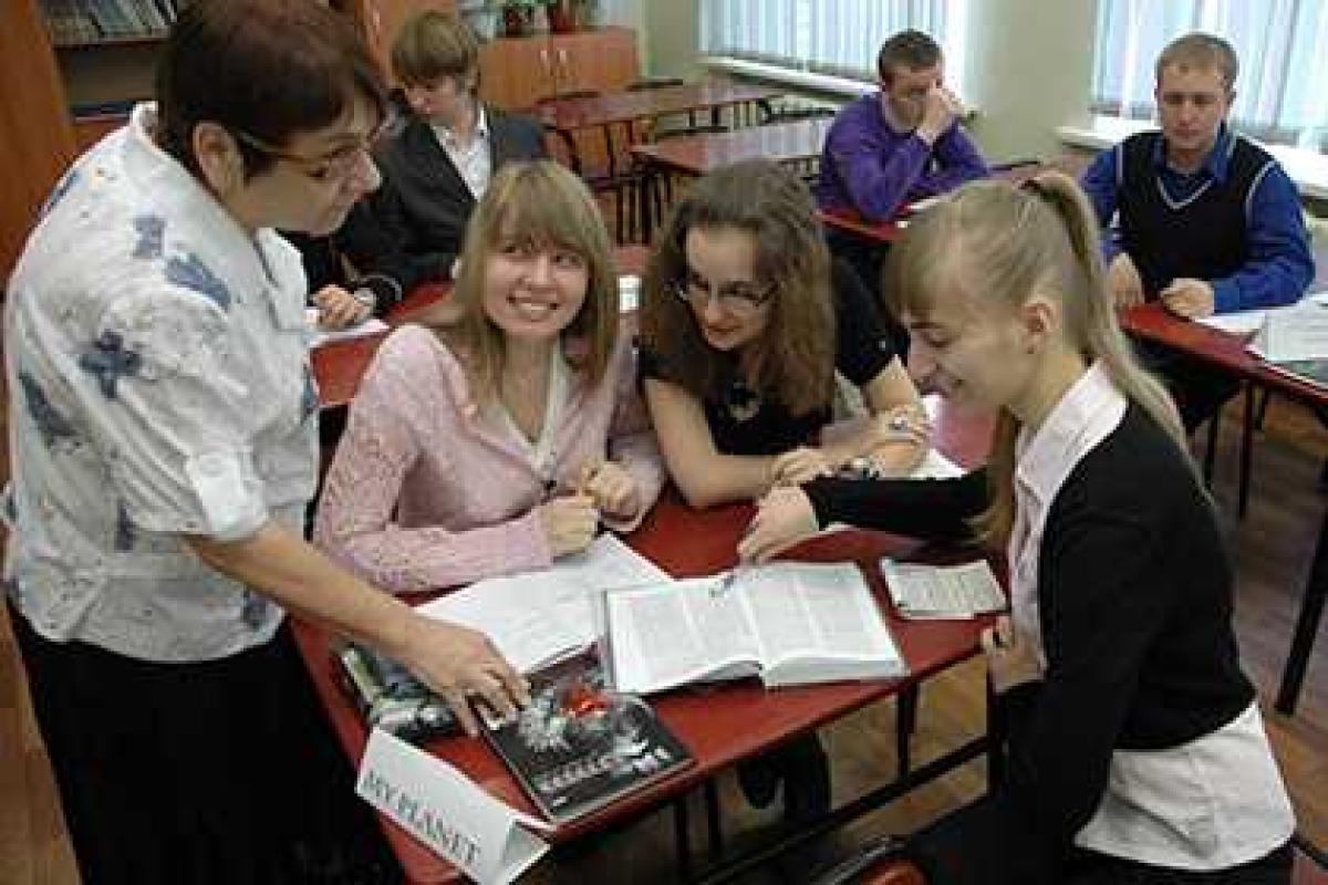 Ученые доказали глобальное превосходство девочек в учебе Ученые доказали глобальное превосходство девочек в учебе