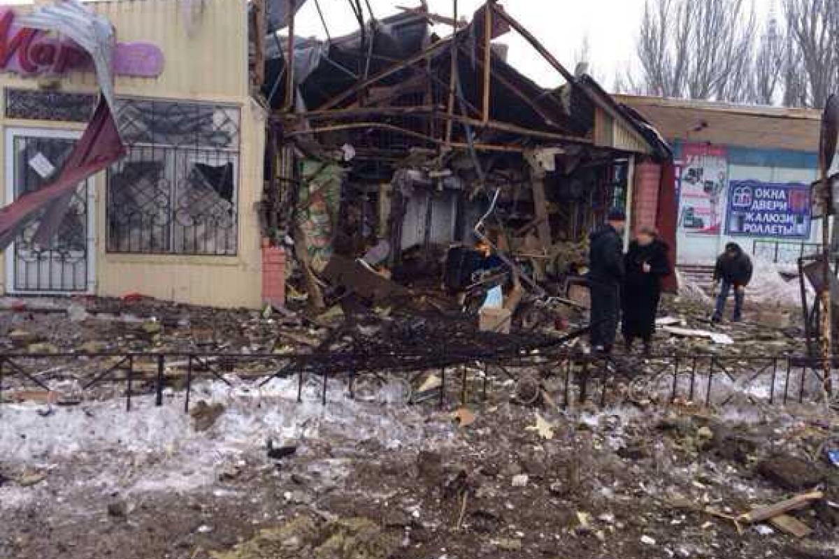 Ад в Дебальцево: спасатели разбирают завалы, есть раненые и погибшие