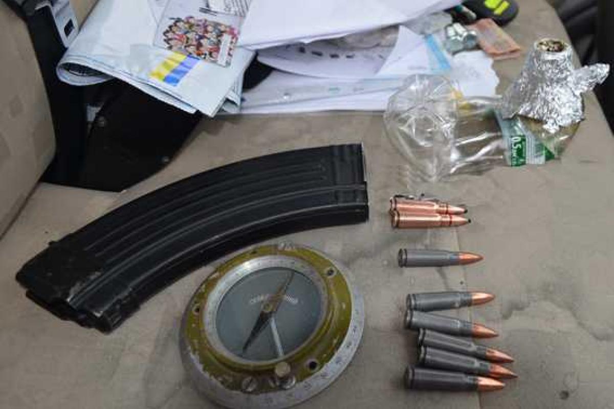 На въезде в Житомир у водителя обнаружили боеприпасы и наркотики На въезде в Житомир у водителя обнаружили боеприпасы и наркотики