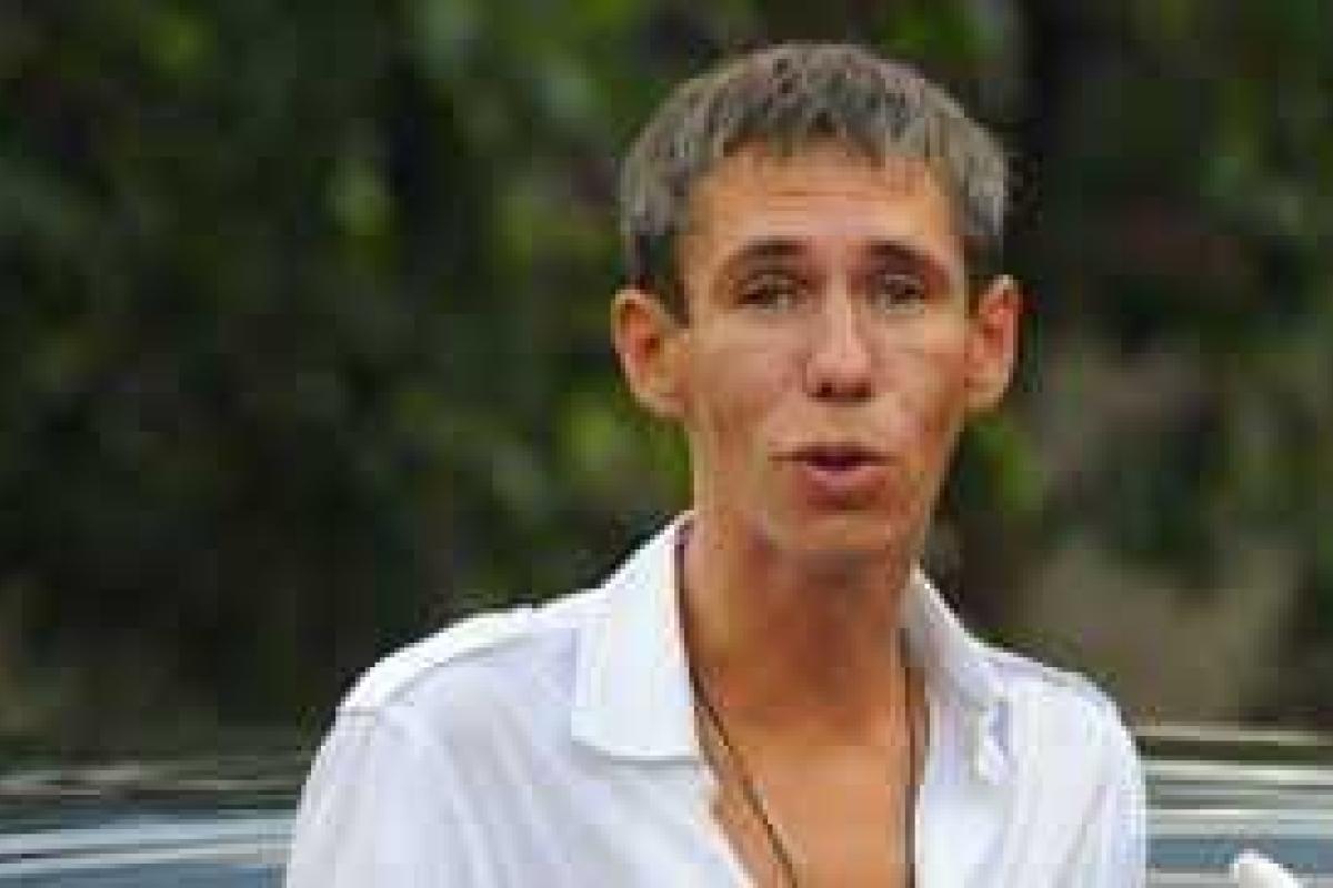 Актера Панина доставили в полицию Петербурга Актера Панина доставили в полицию Петербурга