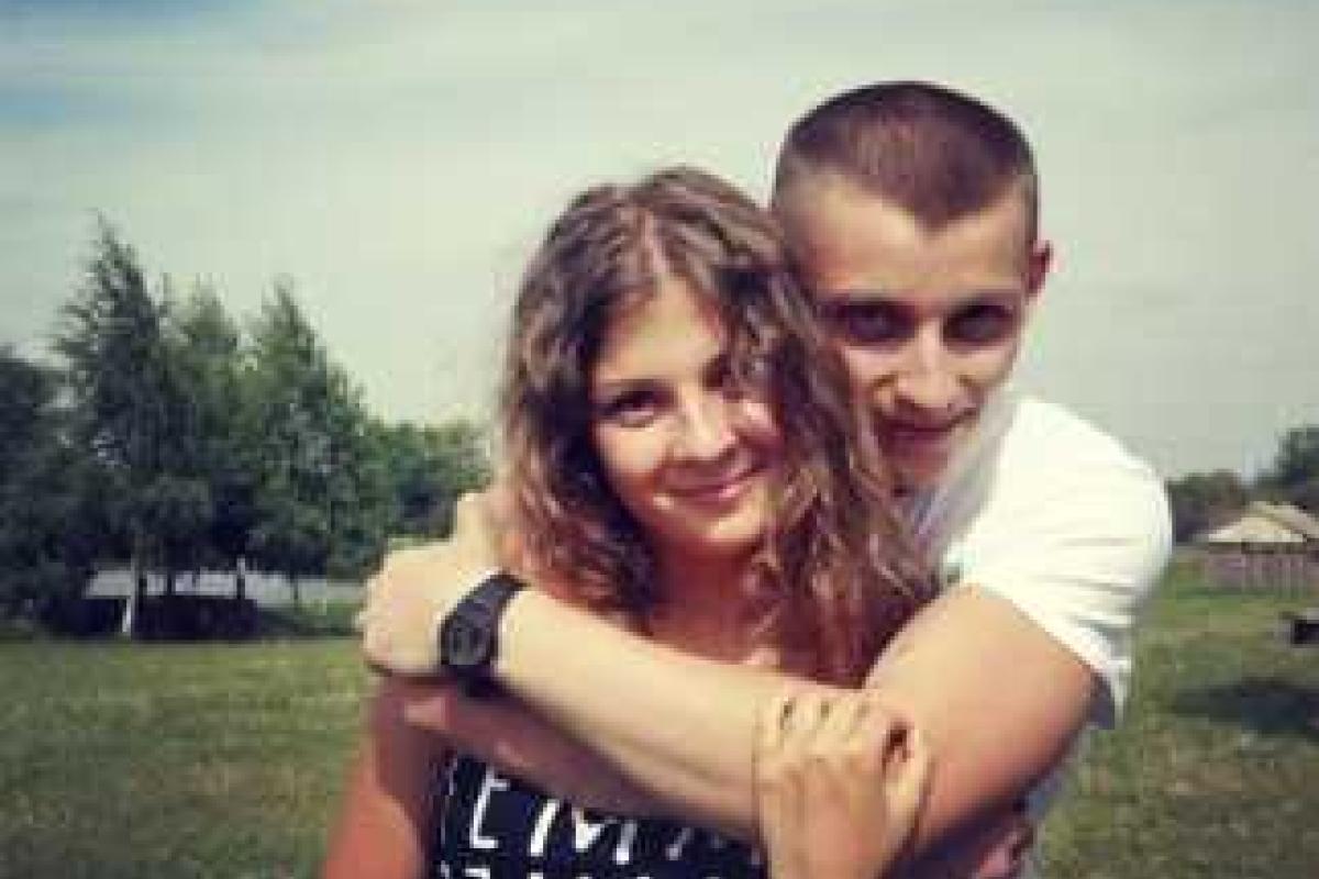 В Луцке влюбленные разбились во время прыжка на канате