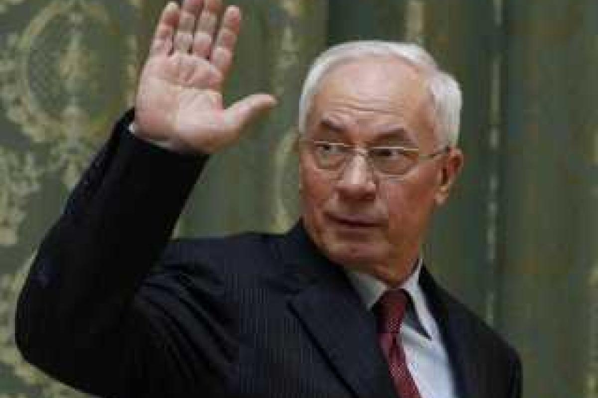 Азаров обиделся на Януковича Азаров обиделся на Януковича