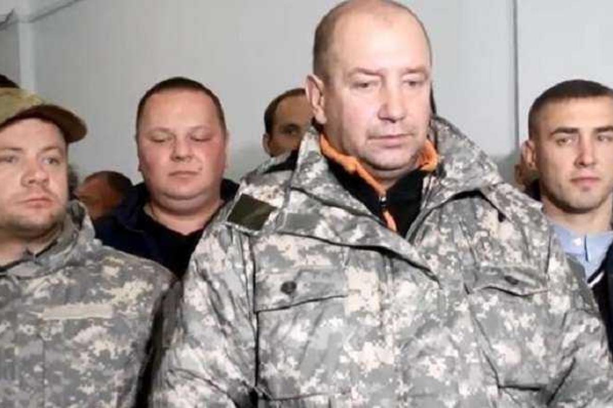 Ляшко исключил комбата "Айдара" Мельничука из своей фракции Ляшко исключил комбата "Айдара" Мельничука из своей фракции