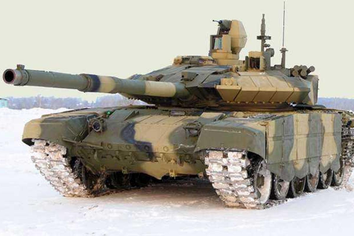 Миссия ОБСЕ обнаружила 3 танка Т-72 посреди жилых кварталов Енакиево Миссия ОБСЕ обнаружила 3 танка Т-72 посреди жилых кварталов Енакиево