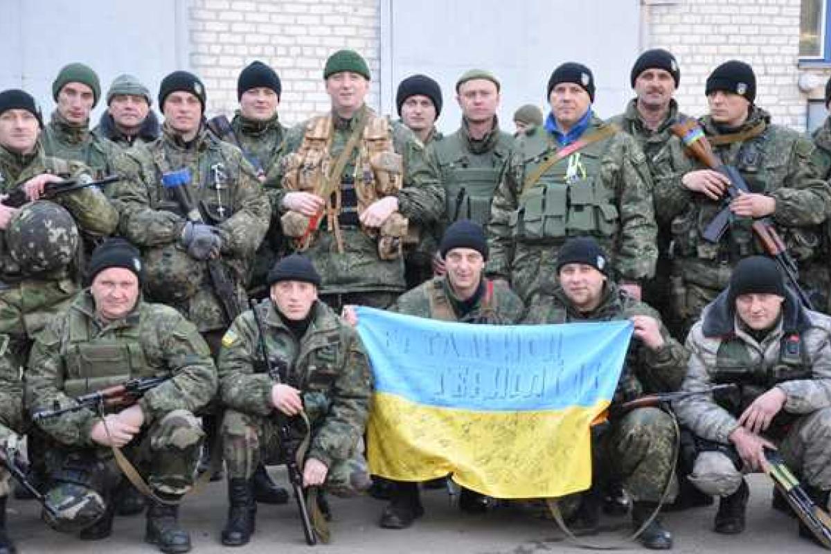 Бойцы батальона "Тернополь" следят за порядком в Лисичанске Бойцы батальона "Тернополь" следят за порядком в Лисичанске