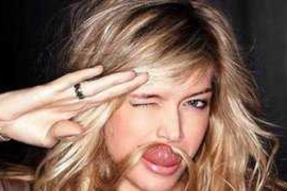 Вера Брежнева появилась "ВКонтакте" Вера Брежнева появилась "ВКонтакте"