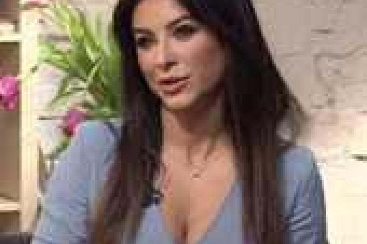 Ани Лорак не собирается покидать Украину Ани Лорак не собирается покидать Украину