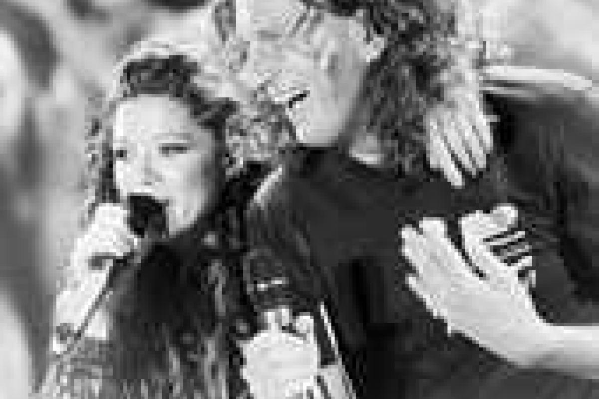 Руслана просит президента присвоить Кузьме Скрябину звание Народного артиста Украины Руслана просит президента присвоить Кузьме Скрябину звание Народного артиста Украины