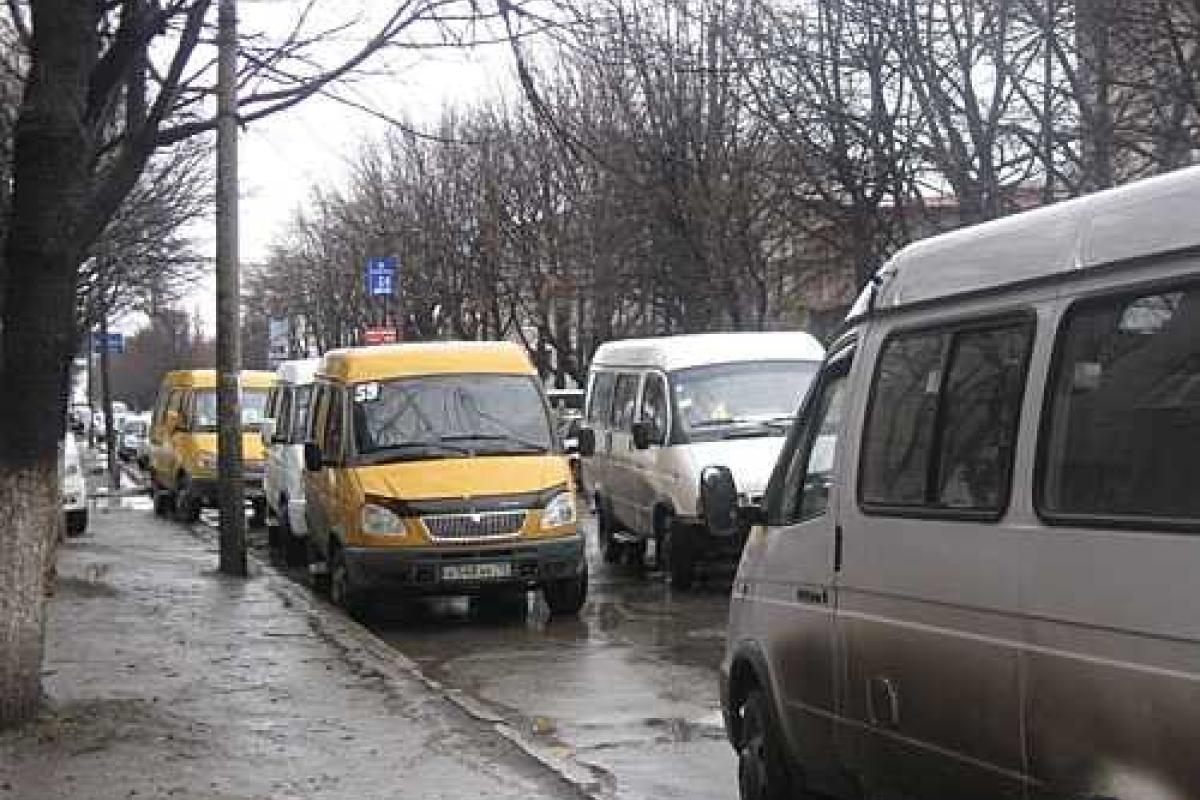 В Лисичанске маршрутки подорожают в 2 раза В Лисичанске маршрутки подорожают в 2 раза