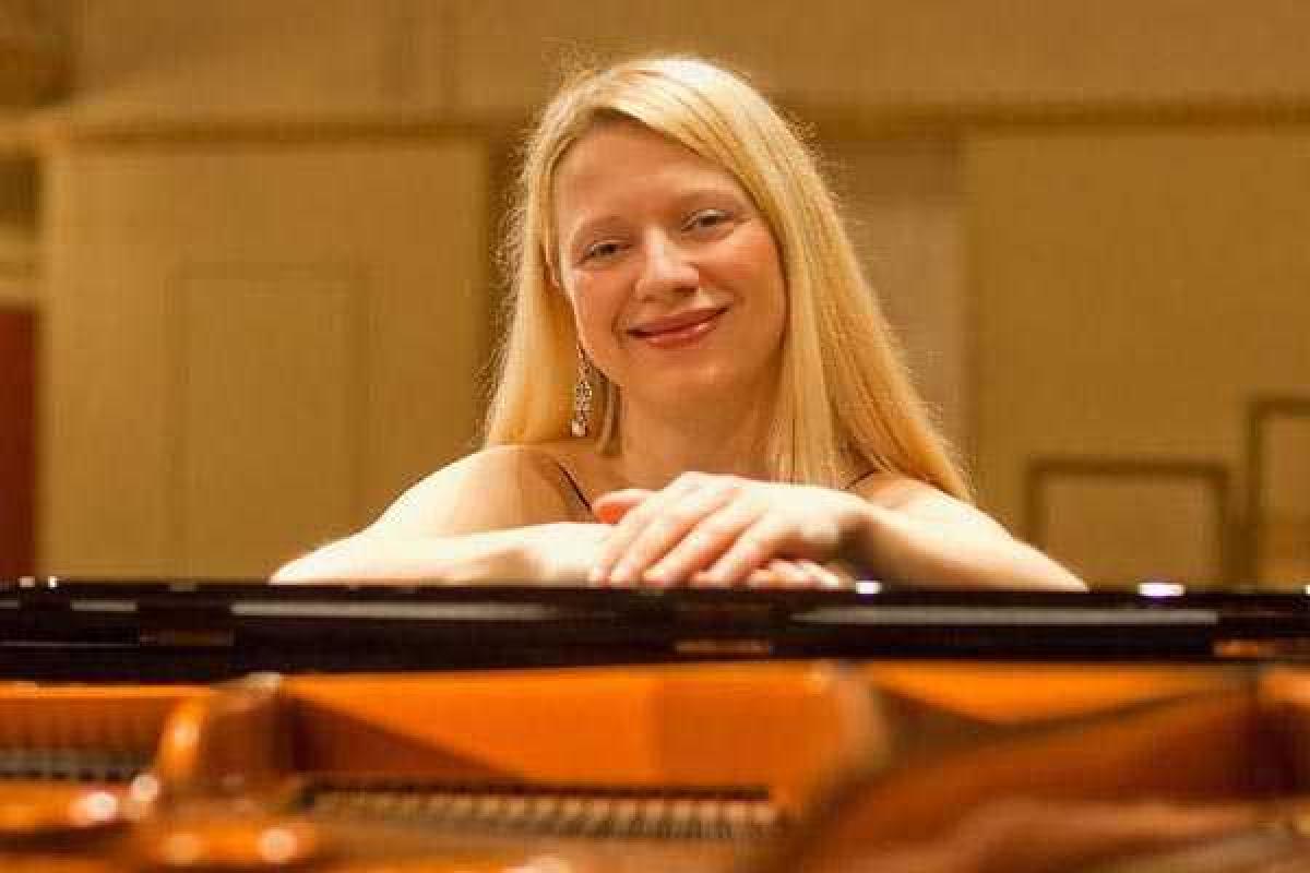 В Канаде пианистку уволили за антиукраинскую позицию