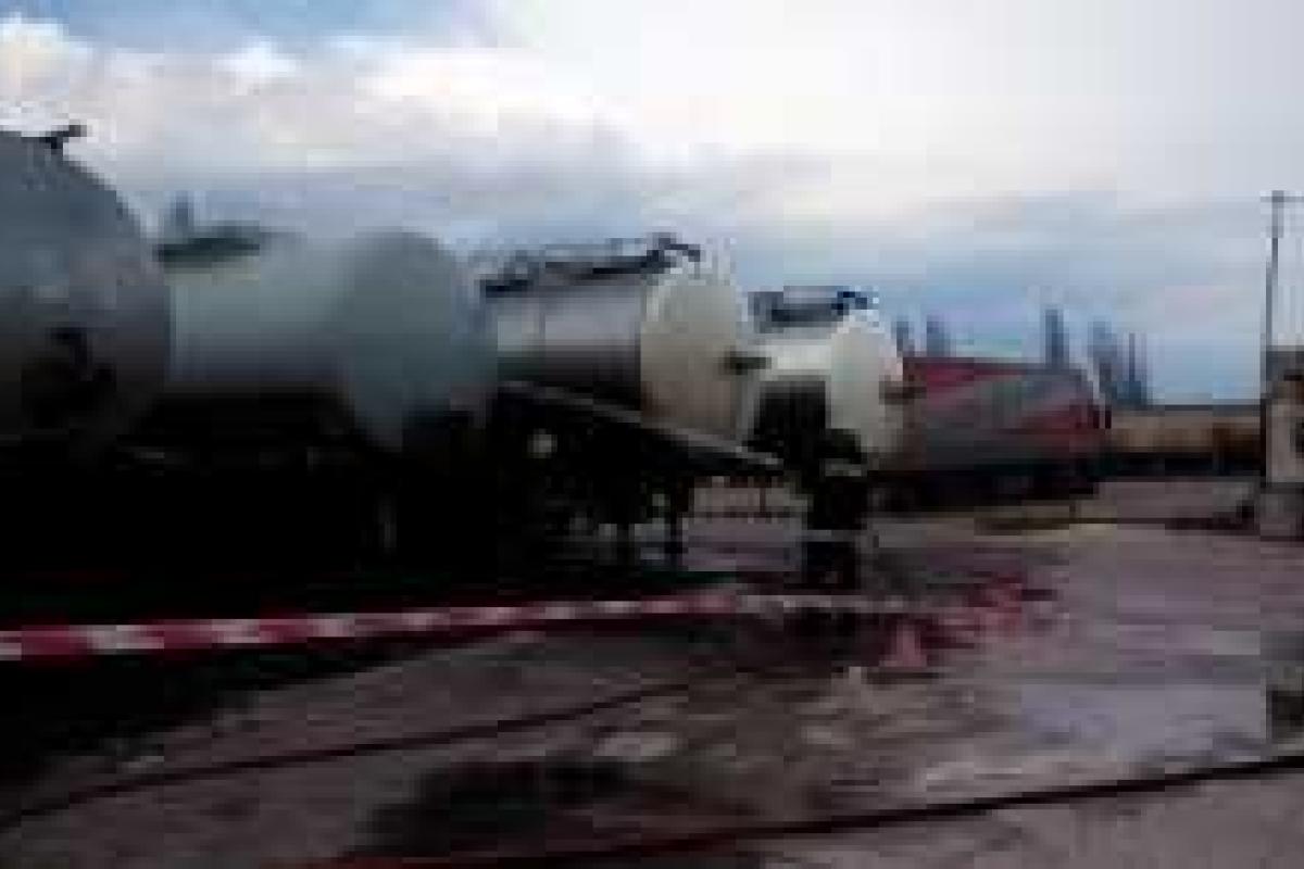 Северодонецк: Разгерметизация цистерн с метанолом