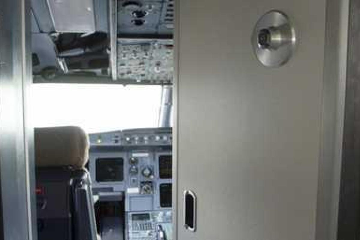 Полная стенограмма записи "черного ящика" Airbus А320 Полная стенограмма записи "черного ящика" Airbus А320